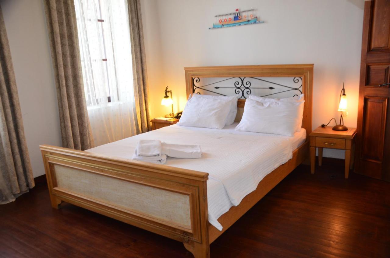 Aliye Hanim Hotel Ayvalı Esterno foto