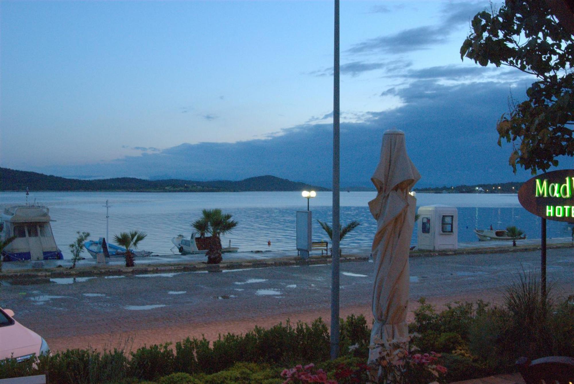 Aliye Hanim Hotel Ayvalı Esterno foto