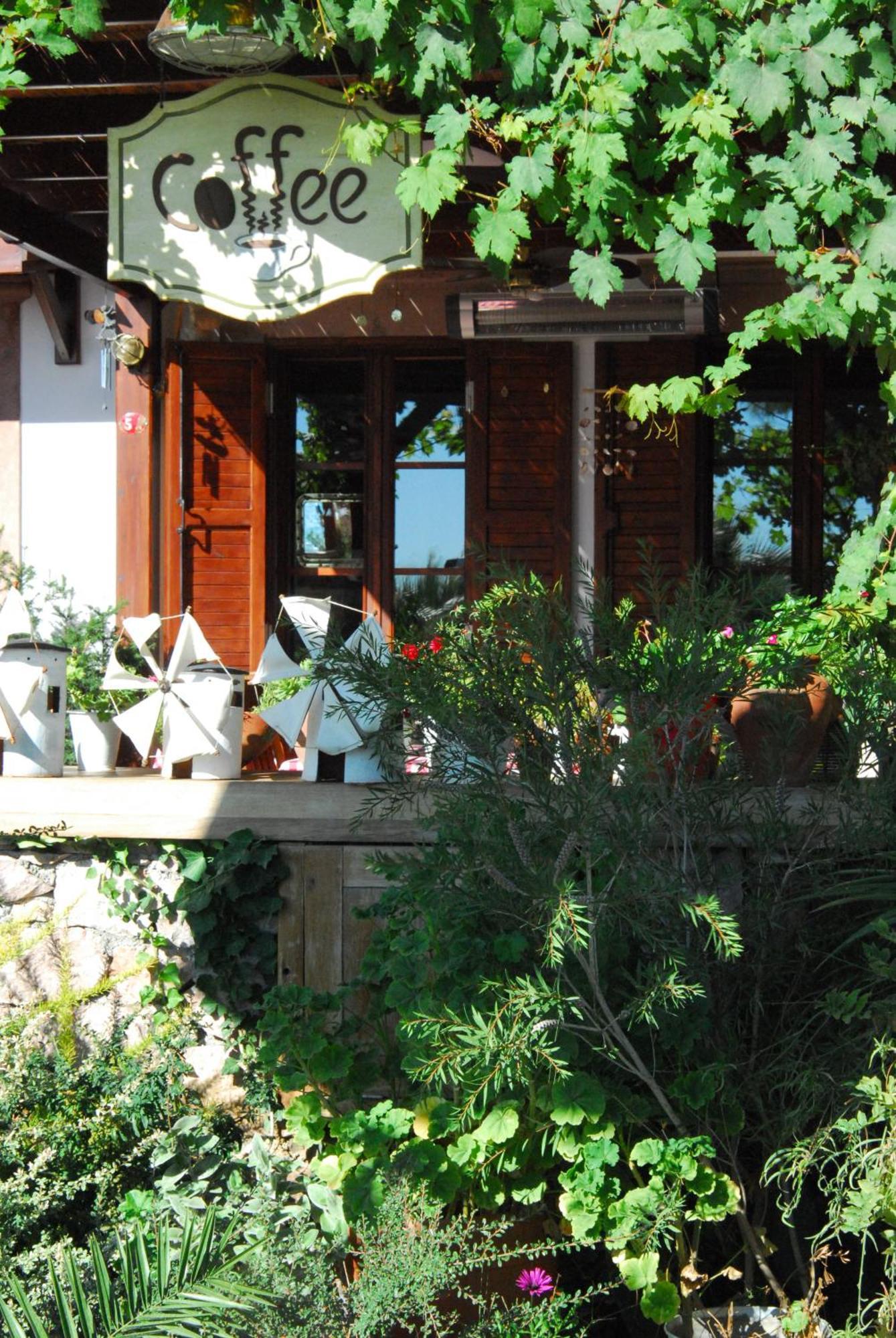 Aliye Hanim Hotel Ayvalı Esterno foto